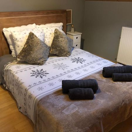 Charmant appartement 2-4 personnes entre Annecy et Aravis Thônes Extérieur photo